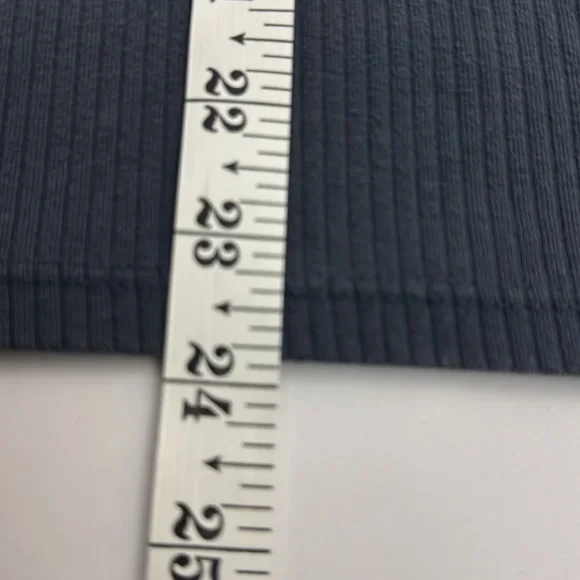 GAP Women’s Bundle (2) of Tank Tops - 
(1) Black/White and (1) Blue Size XL - Picture 11 of 13